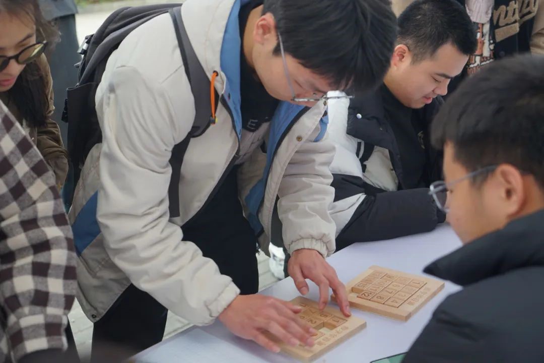 1716972635402739.jpg 華容道1.jpg